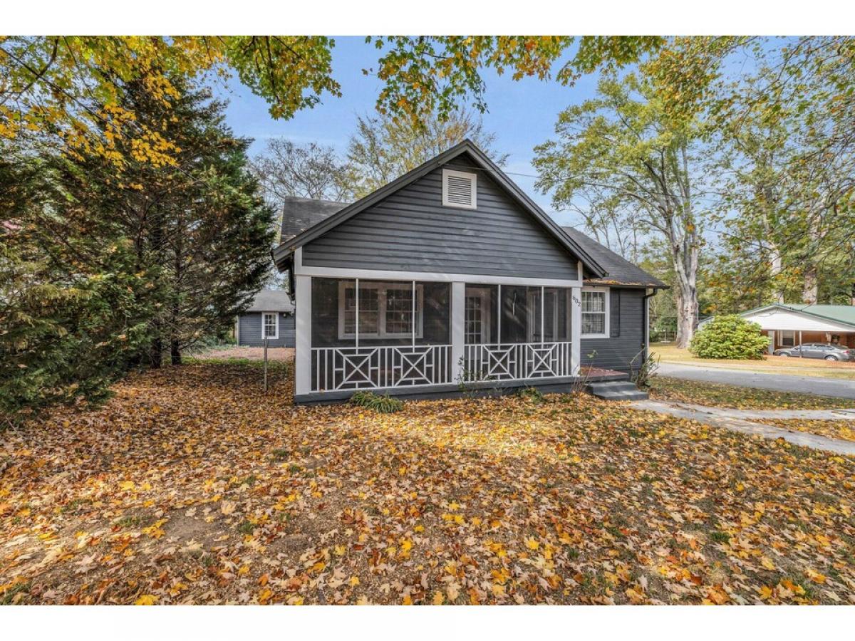 Picture of Home For Sale in Scottsboro, Alabama, United States