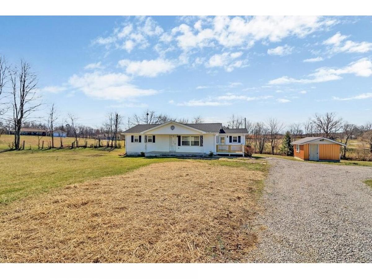 Picture of Home For Sale in Grimsley, Tennessee, United States
