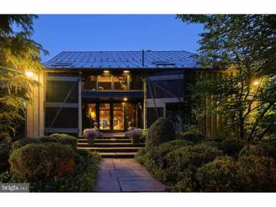 Home For Sale in Newtown, Pennsylvania