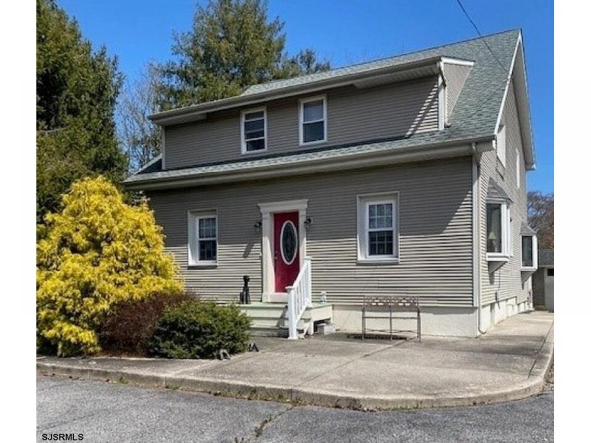 Picture of Home For Sale in Egg Harbor Township, New Jersey, United States