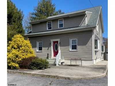 Home For Sale in Egg Harbor Township, New Jersey