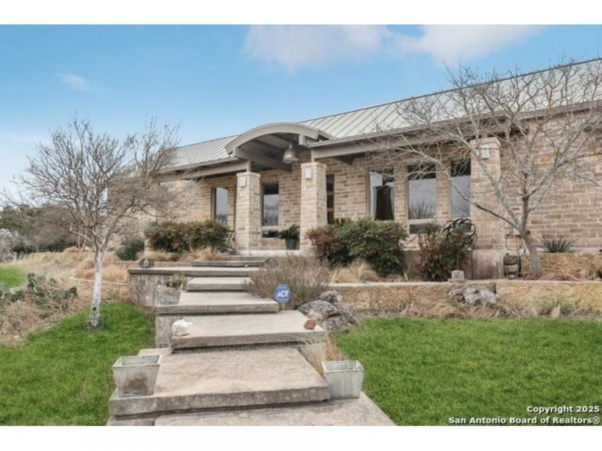 Picture of Home For Sale in Boerne, Texas, United States