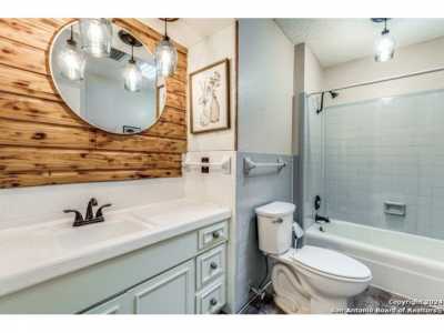 Home For Sale in Universal City, Texas