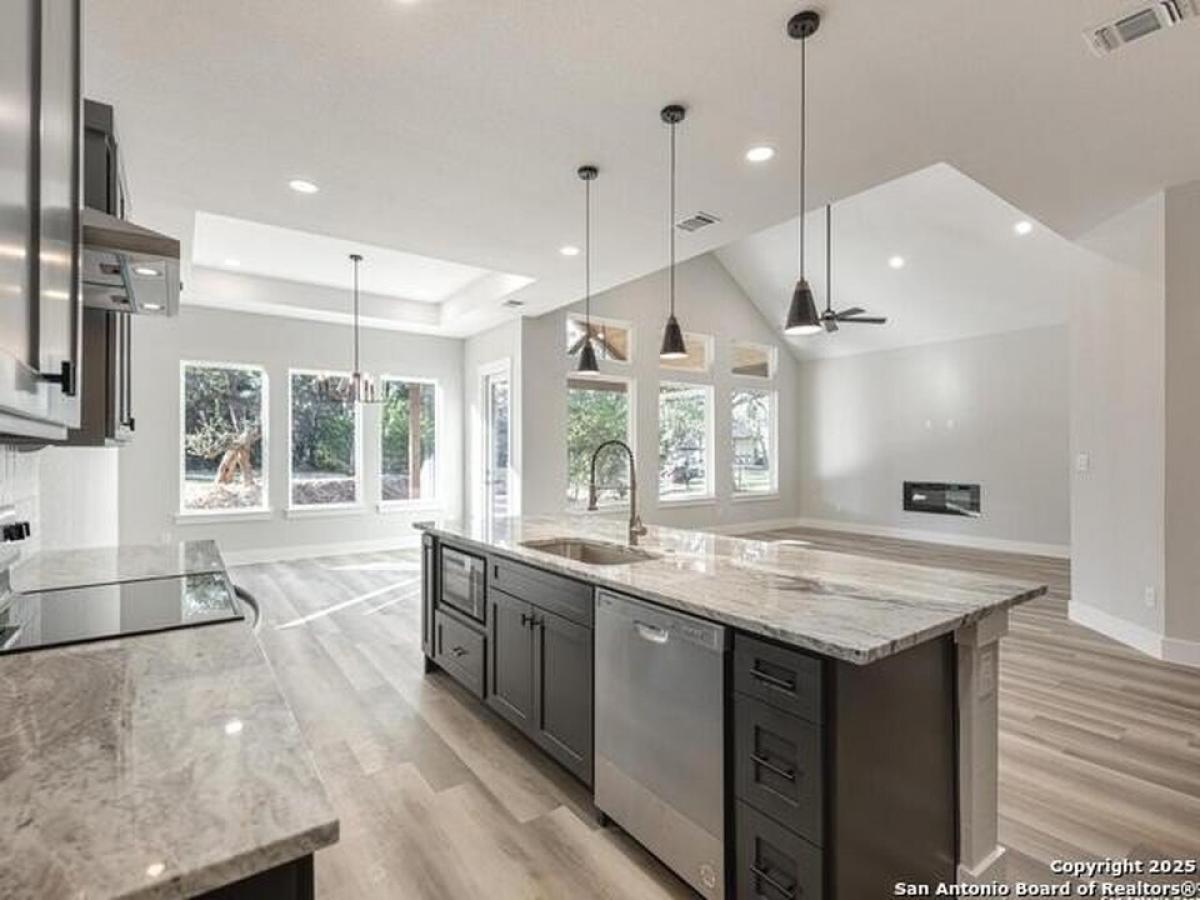 Picture of Home For Sale in Spring Branch, Texas, United States