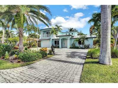 Home For Sale in Lighthouse Point, Florida