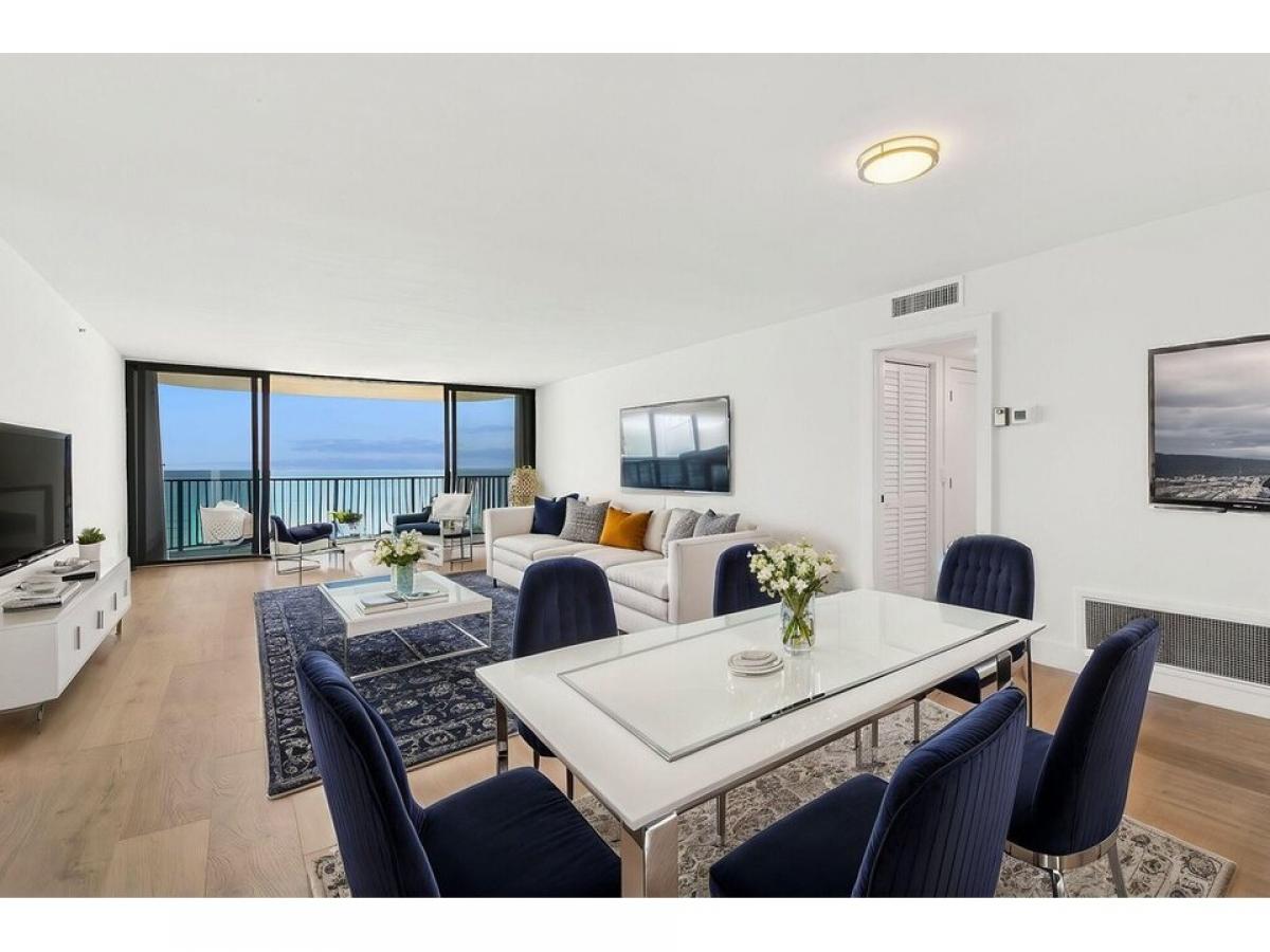 Picture of Home For Sale in Tequesta, Florida, United States