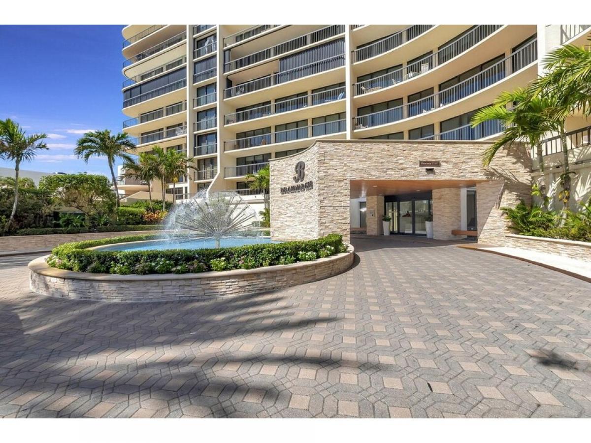 Picture of Home For Sale in Highland Beach, Florida, United States