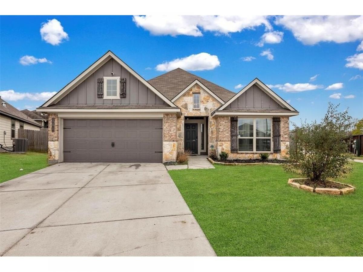 Picture of Home For Sale in Montgomery, Texas, United States