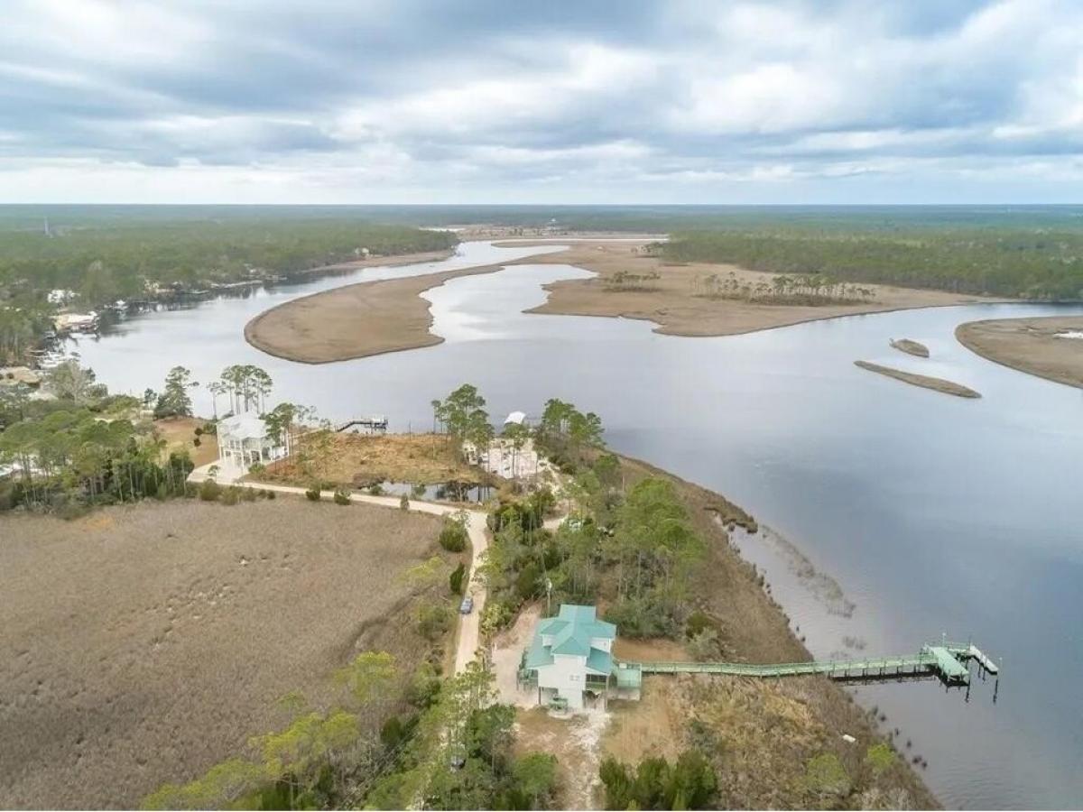 Picture of Home For Sale in Carrabelle, Florida, United States