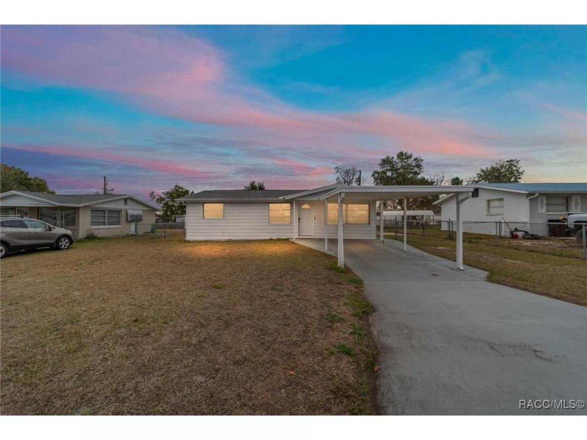 Picture of Home For Sale in Beverly Hills, Florida, United States