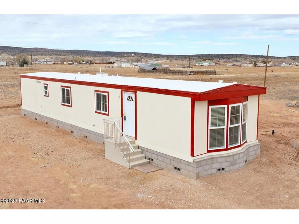 Picture of Home For Sale in Paulden, Arizona, United States