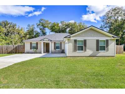 Home For Sale in Palatka, Florida
