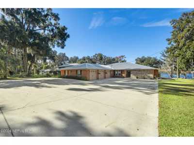 Home For Sale in Satsuma, Florida