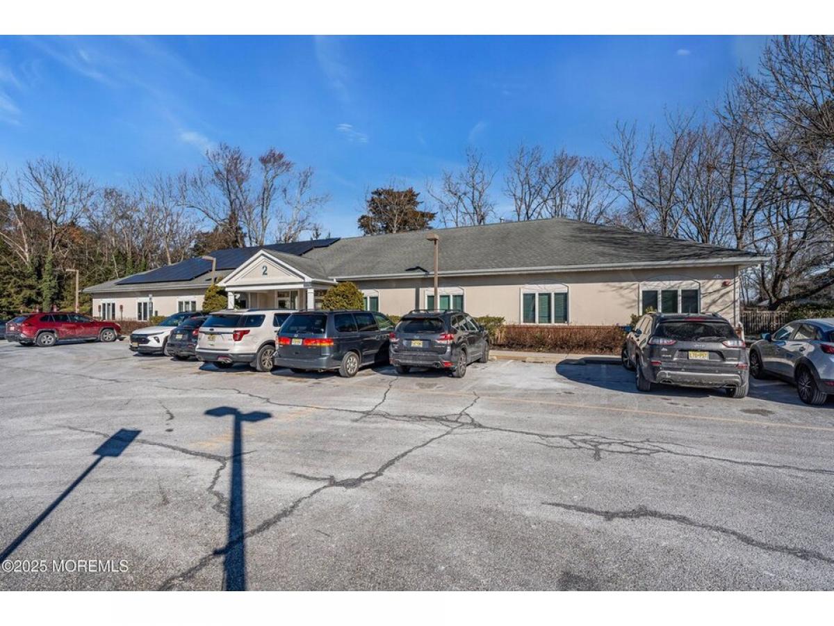 Picture of Home For Sale in Toms River, New Jersey, United States