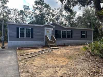 Home For Sale in Crystal River, Florida
