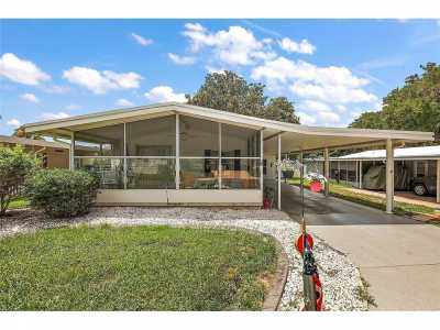 Home For Sale in Fruitland Park, Florida