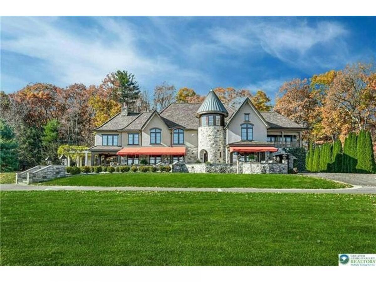 Picture of Home For Sale in Chestnuthill, Pennsylvania, United States