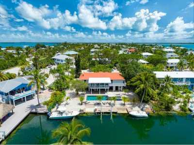 Home For Sale in Sugarloaf Key, Florida