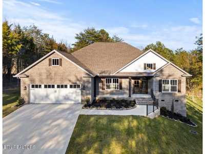 Home For Sale in Loudon, Tennessee