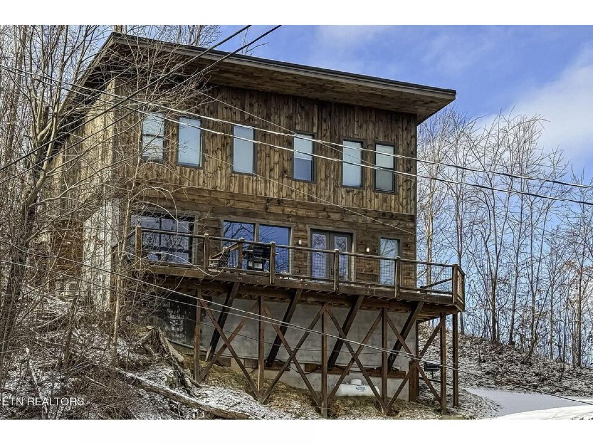 Picture of Home For Sale in Gatlinburg, Tennessee, United States