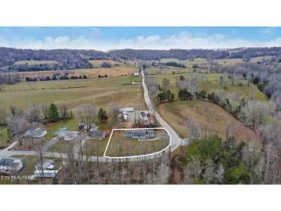 Home For Sale in Byrdstown, Tennessee