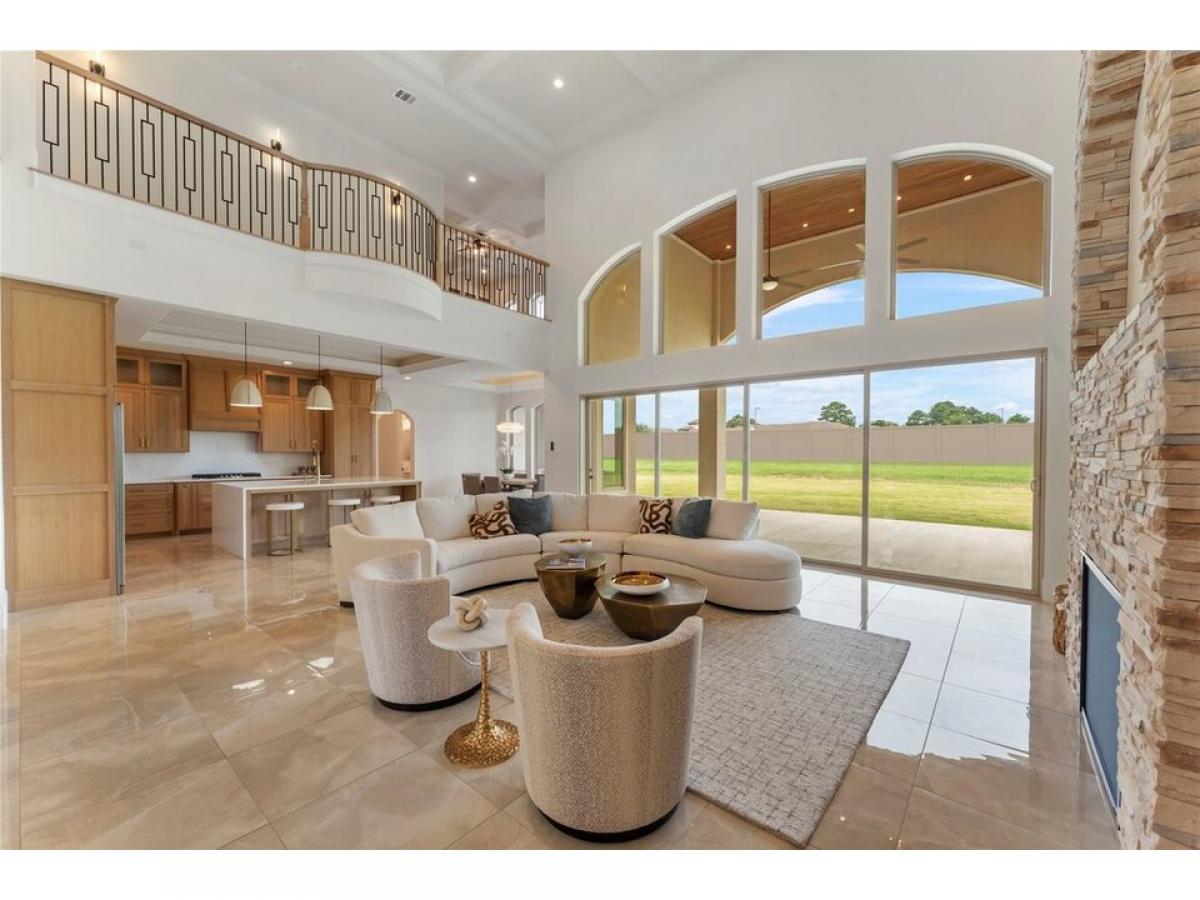 Picture of Home For Sale in Montgomery, Texas, United States