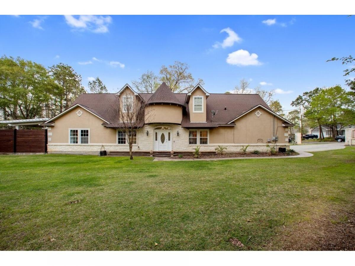 Picture of Home For Sale in Conroe, Texas, United States