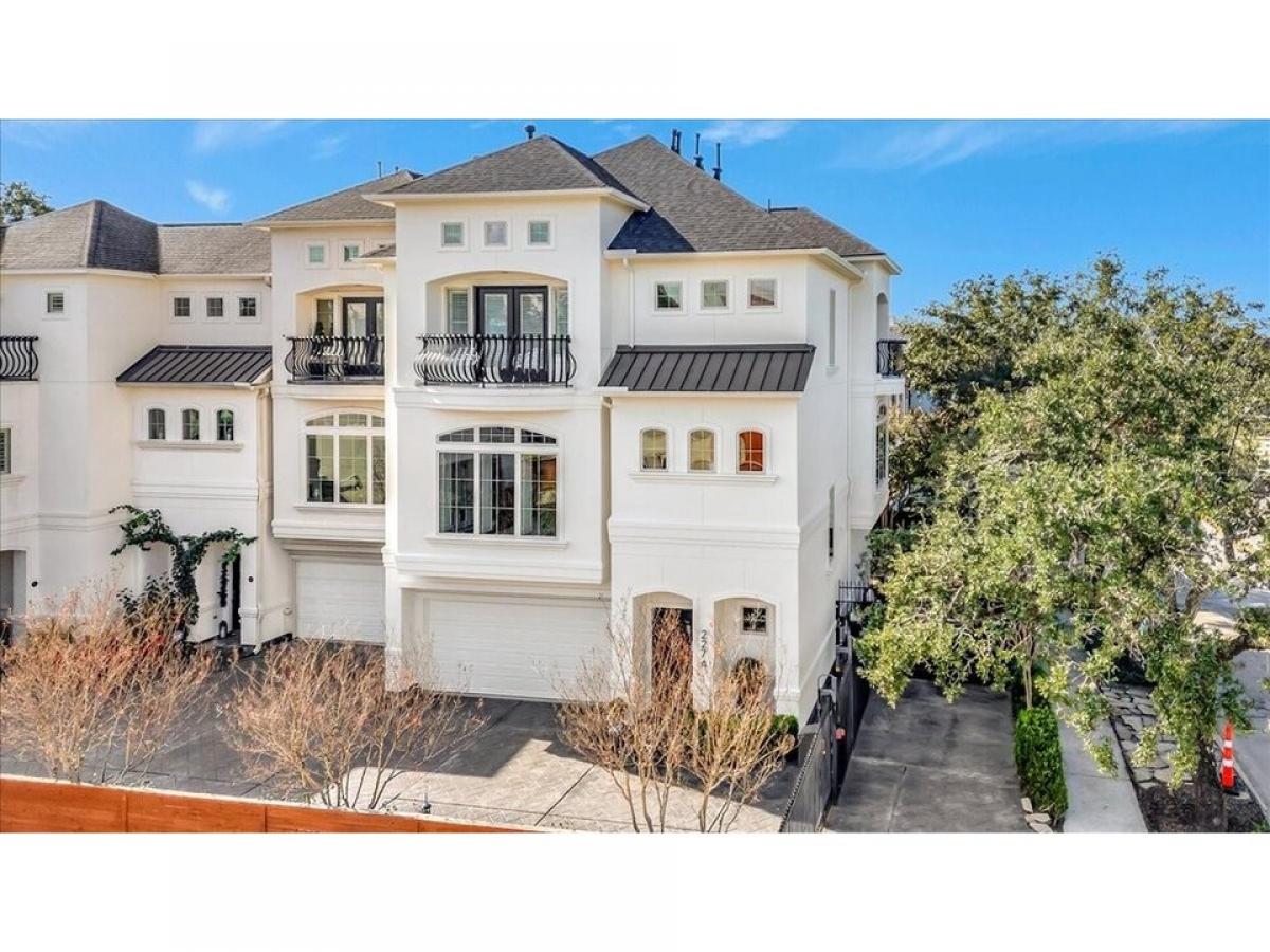 Picture of Home For Sale in Houston, Texas, United States