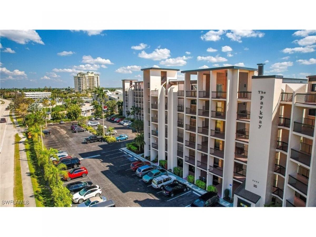 Picture of Home For Sale in North Fort Myers, Florida, United States