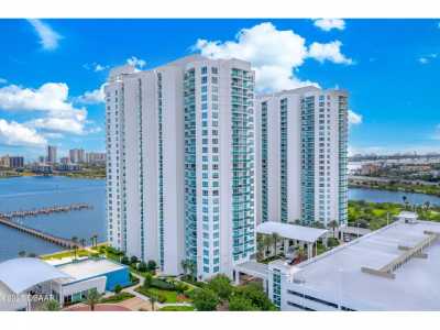 Home For Sale in Holly Hill, Florida