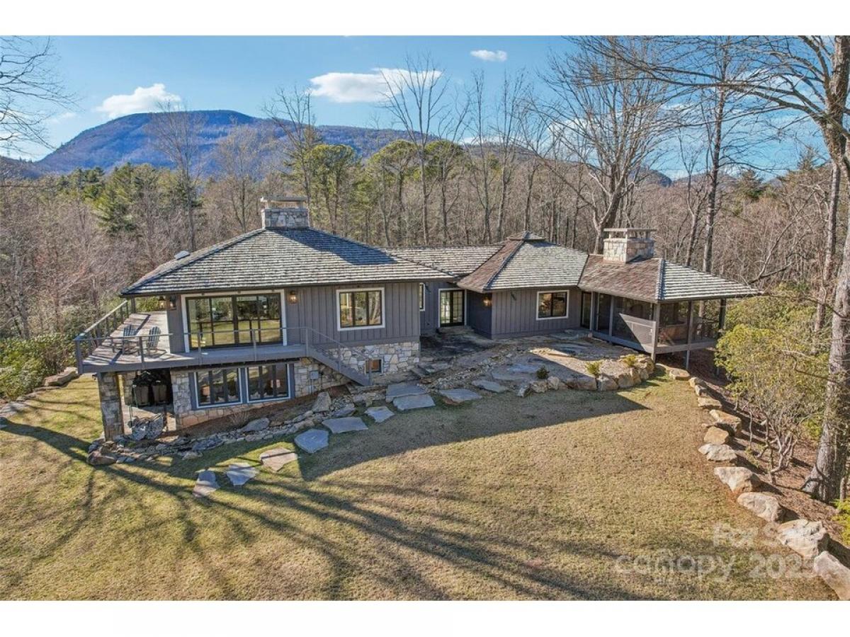 Picture of Home For Sale in Lake Toxaway, North Carolina, United States