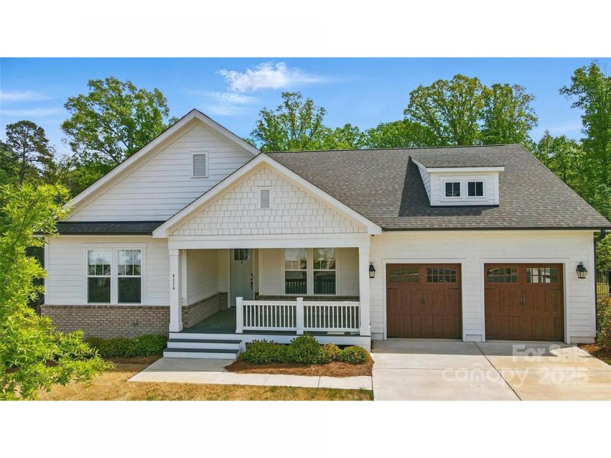 Picture of Home For Sale in Belmont, North Carolina, United States
