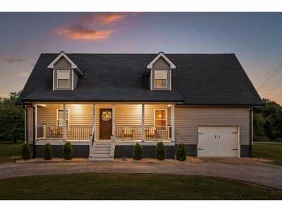 Home For Sale in Benton, Tennessee