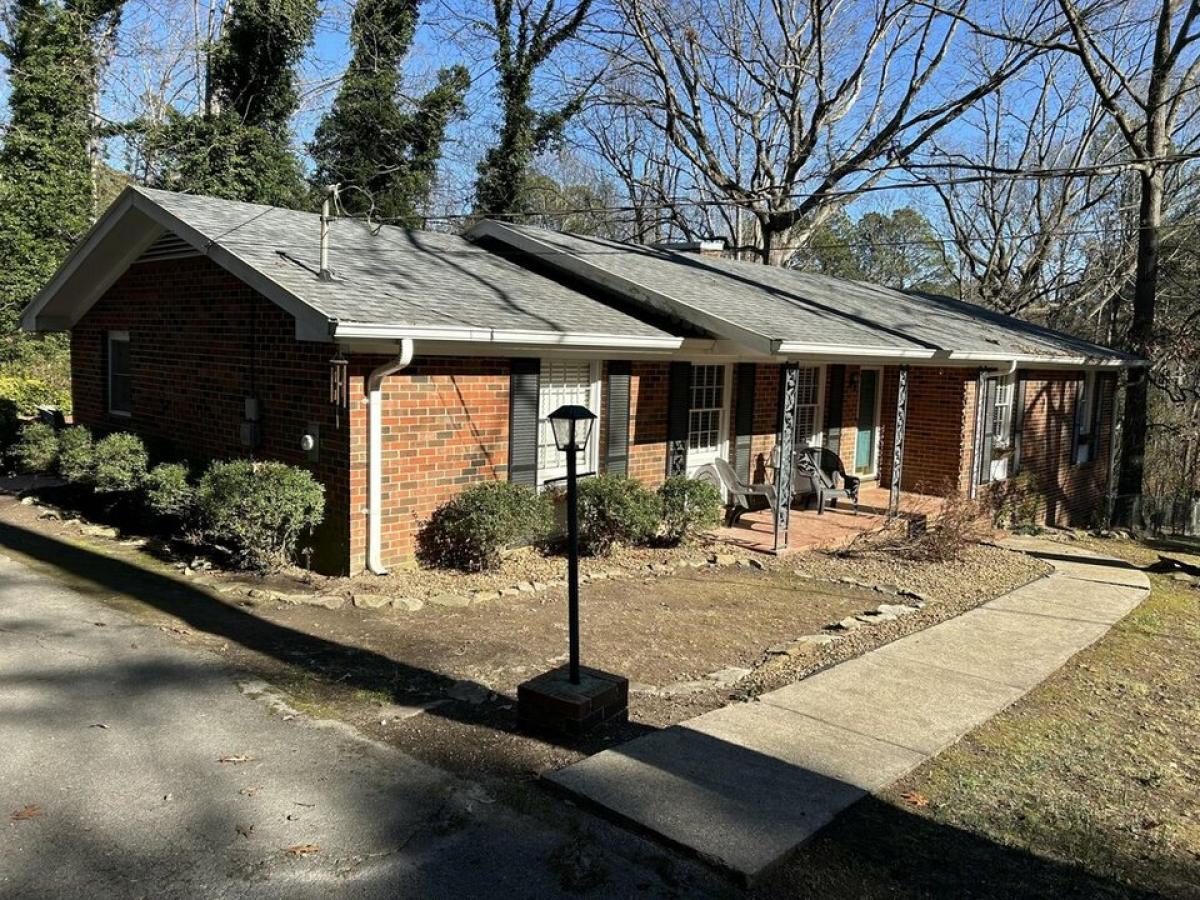 Picture of Home For Sale in Summerville, Georgia, United States