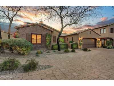Home For Sale in Gold Canyon, Arizona