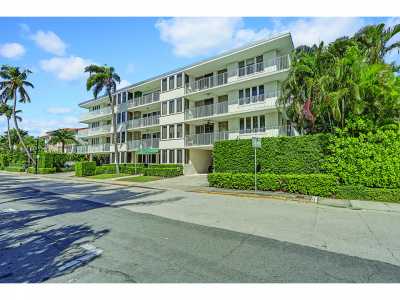Condo For Sale in Palm Beach, Florida