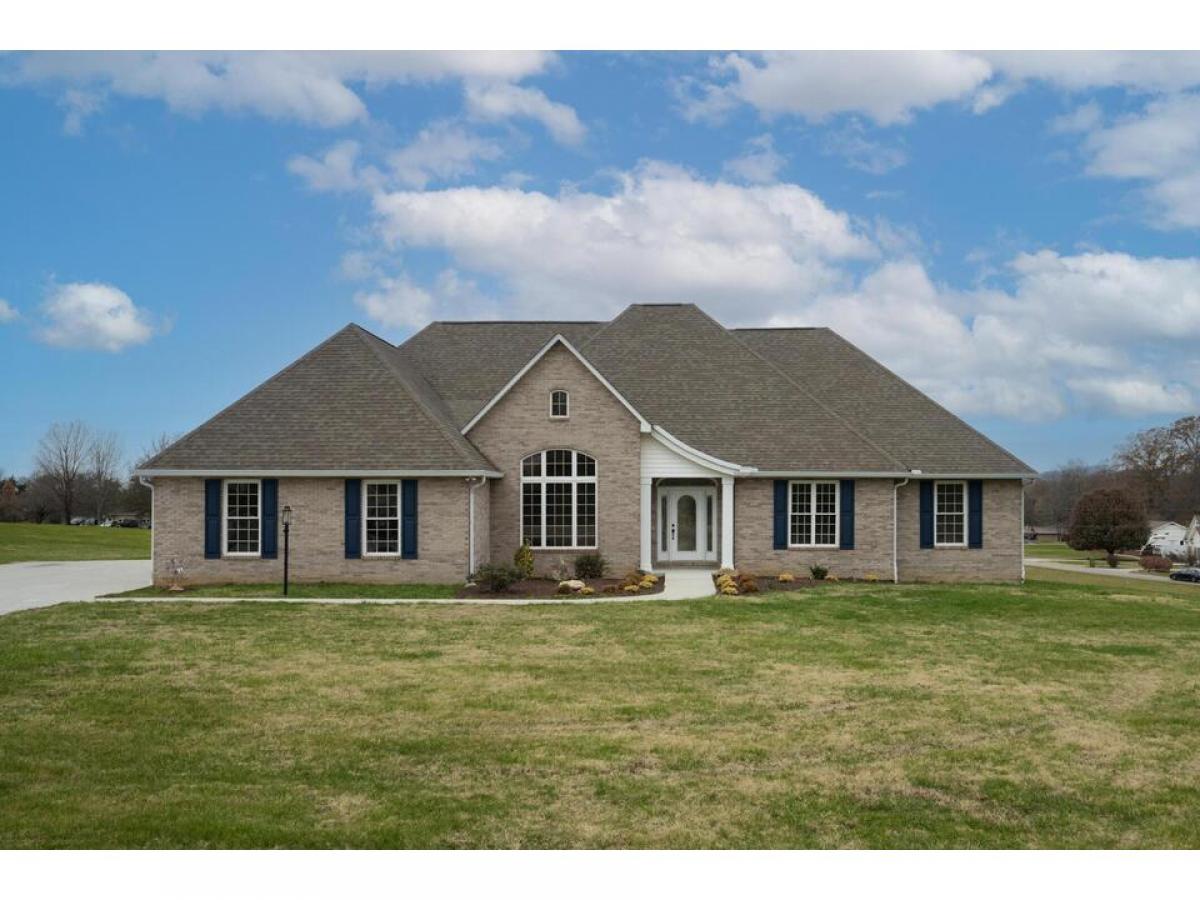 Picture of Home For Sale in Madisonville, Tennessee, United States