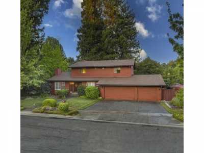 Home For Sale in Petaluma, California