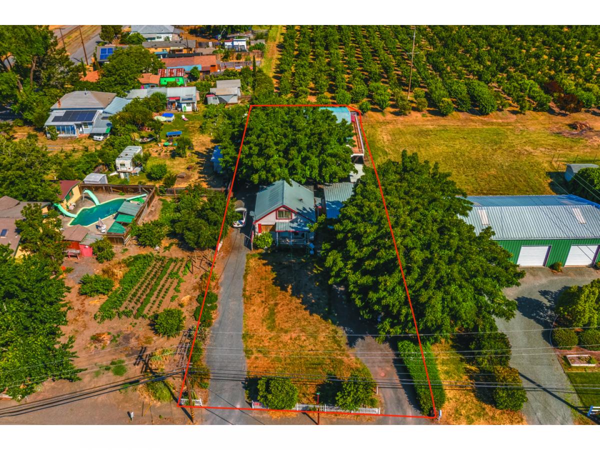 Picture of Residential Land For Sale in Geyserville, California, United States