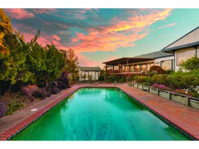 Home For Sale in Petaluma, California