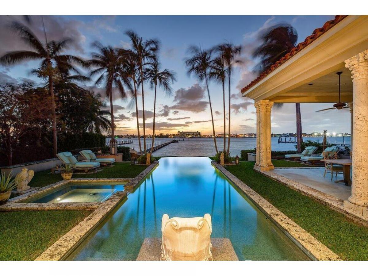 Picture of Home For Sale in Lantana, Florida, United States