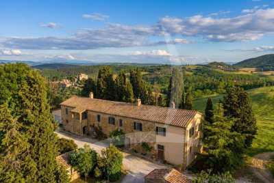 Villa For Sale in Montalcino, Italy