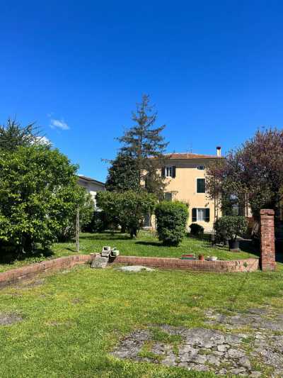 Villa For Sale in Capannori, Italy