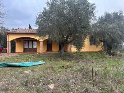 Villa For Sale in Monteverdi Marittimo, Italy