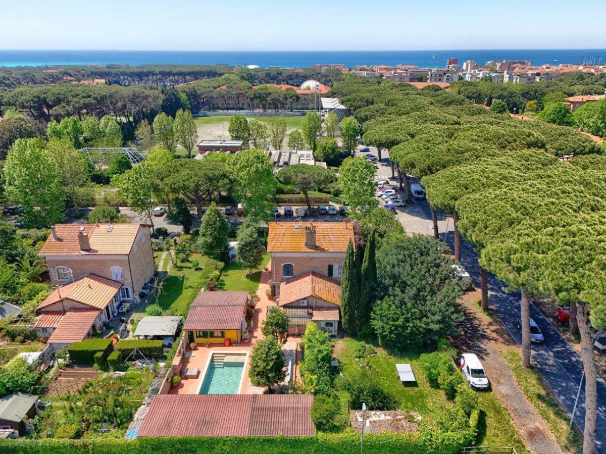 Picture of Villa For Sale in Rosignano Marittimo, Tuscany, Italy