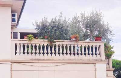 Apartment For Sale in Porcari, Italy