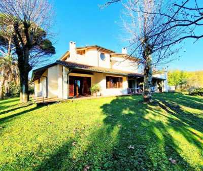 Villa For Sale in Capannori, Italy