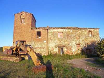 Home For Sale in Sinalunga, Italy