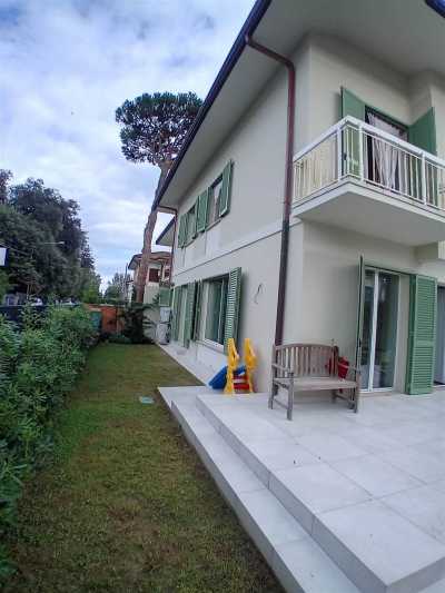Home For Sale in Pietrasanta, Italy