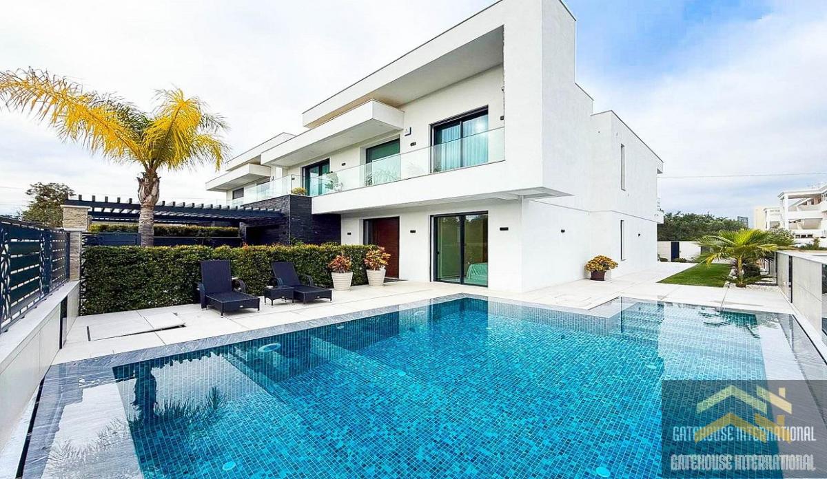 Picture of Villa For Sale in Almancil, Algarve, Portugal